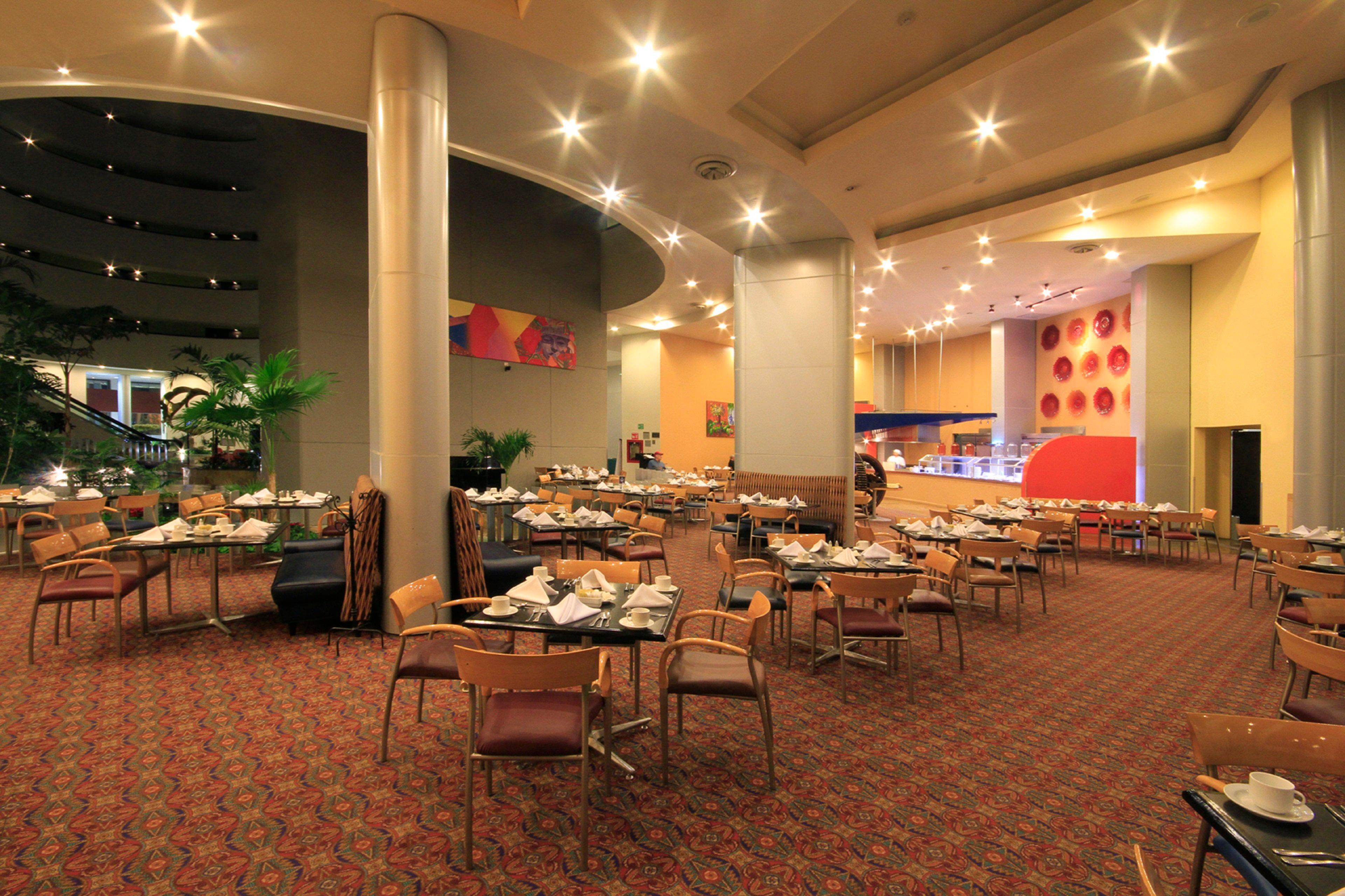 홀리데이 인 몬테레이-파르케 푼디도라 호텔 외부 사진 The restaurant