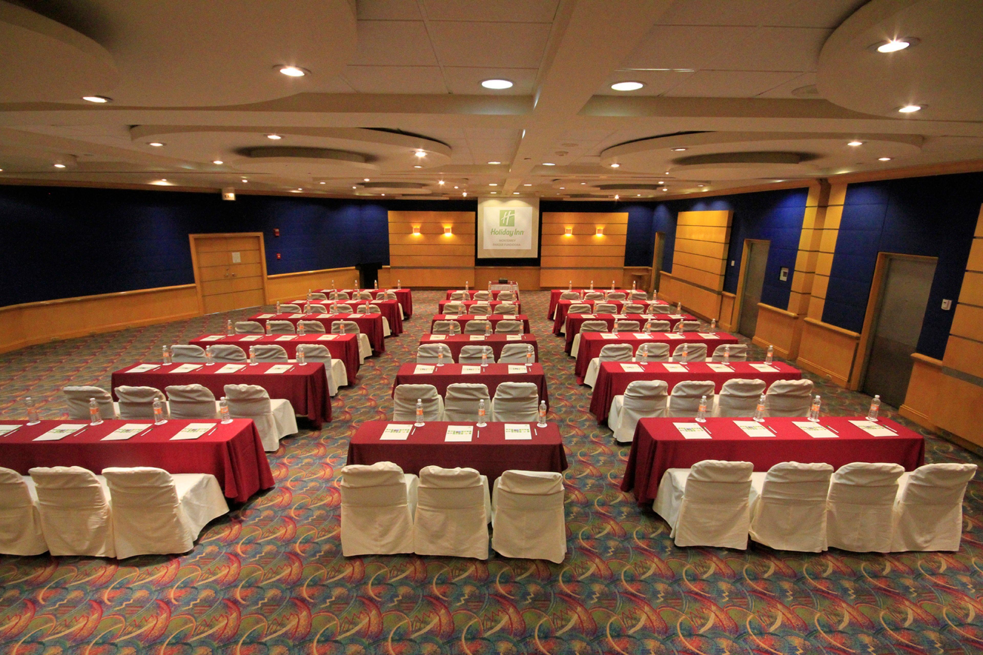 홀리데이 인 몬테레이-파르케 푼디도라 호텔 외부 사진 A typical conference room